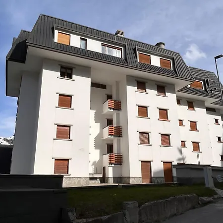 Lejlighed Le Marmotte, Relax, Walks, Golf, Wi-fi Sestriere