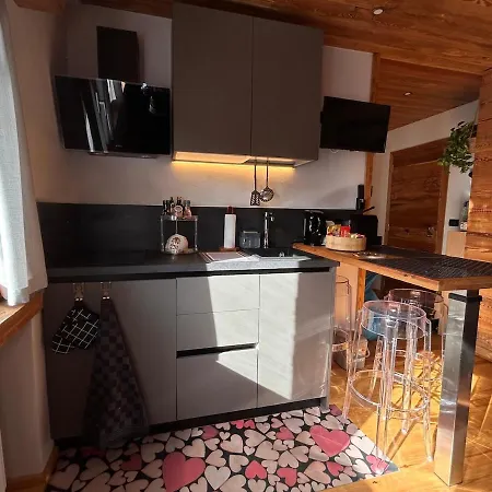 Le Marmotte, Relax, Walks, Golf, Wi-fi سيستريير
